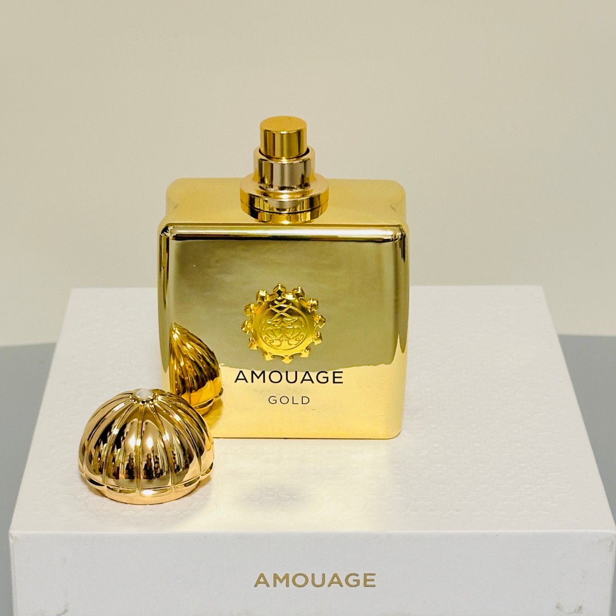 アムアージュ ゴールド ウーマン EDP 100ml 3.4 - Perfume Fragrance Families のレビューと価格